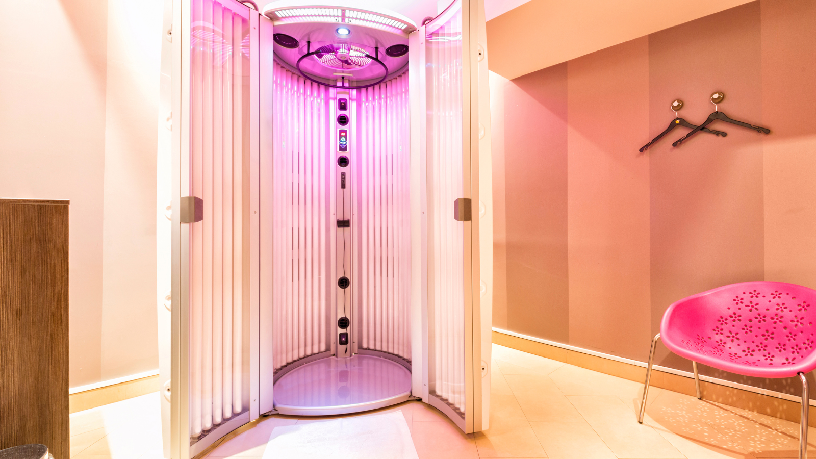 <strong></noscript>6 Things To Consider When Selecting A Tanning Salon</strong>